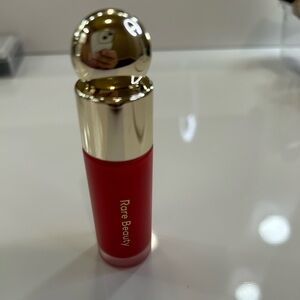Rare Beauty Liquid blush Grateful